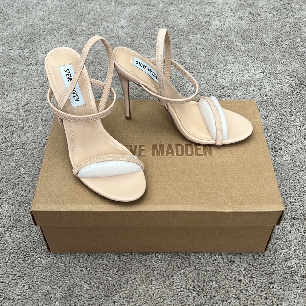 Steve Madden Gabriella nude heels